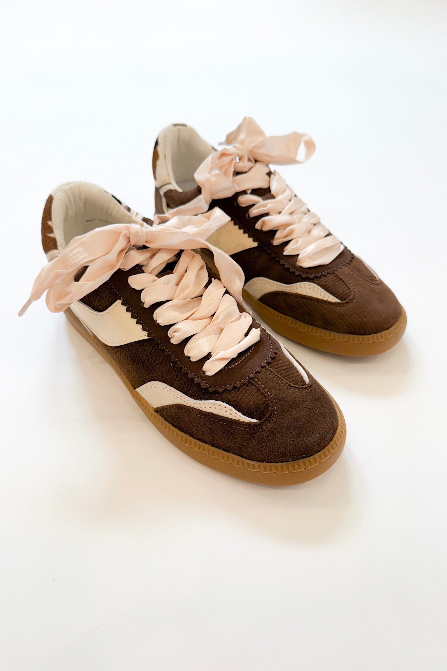 Notice Sneaker Chocolate Corduroy