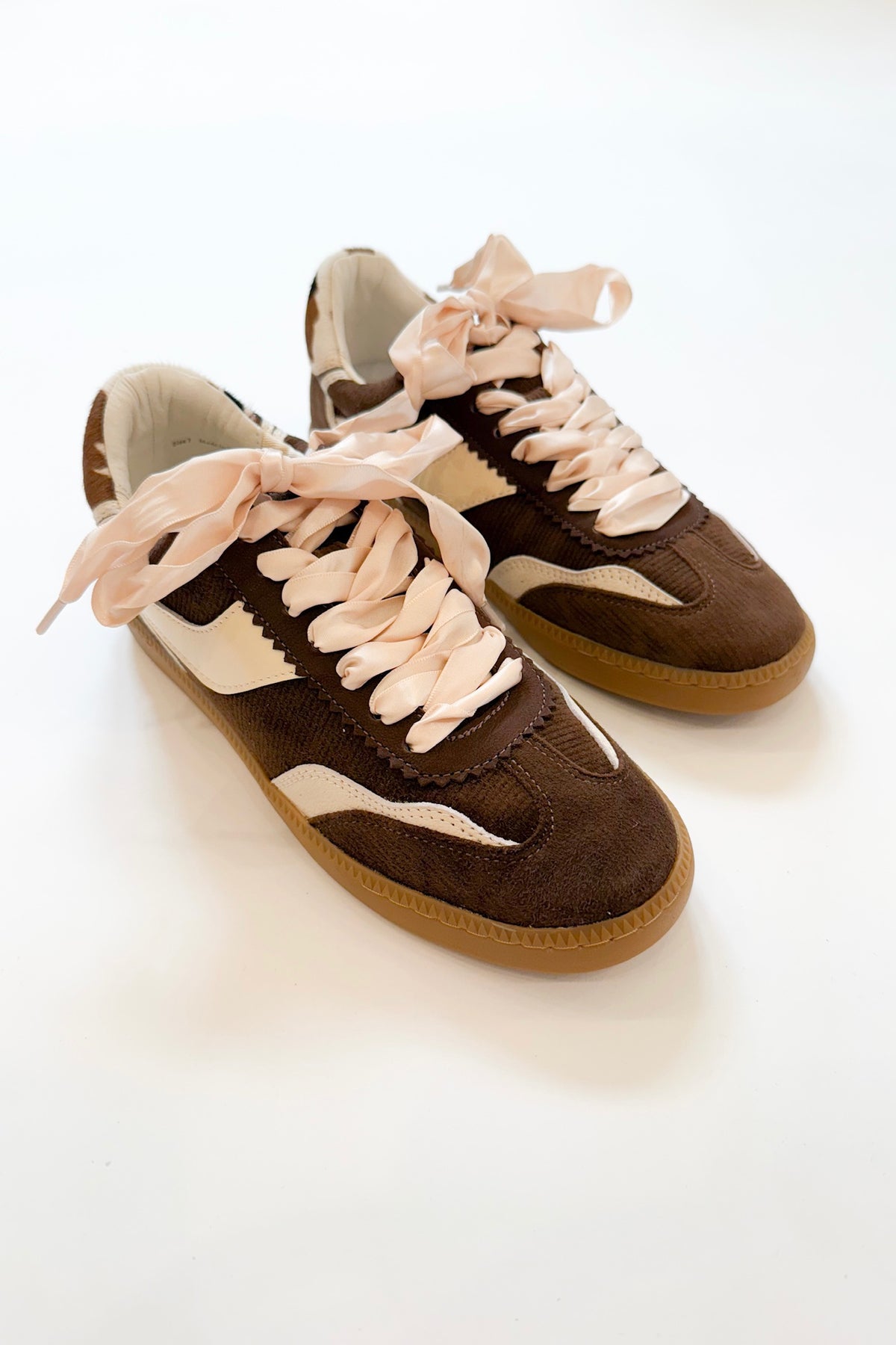 Notice Sneaker Chocolate Corduroy