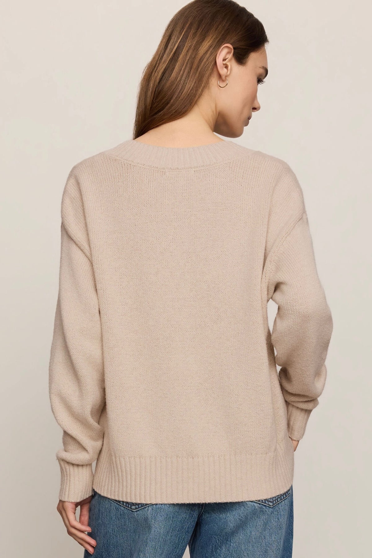 Cloud Spun V-Neck Sweater Frosted Pearl